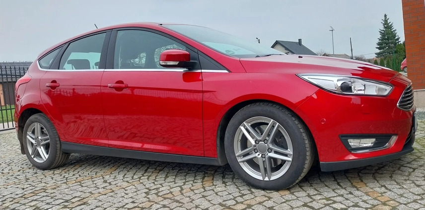 Ford Focus cena 55000 przebieg: 142819, rok produkcji 2018 z Ostrołęka małe 379